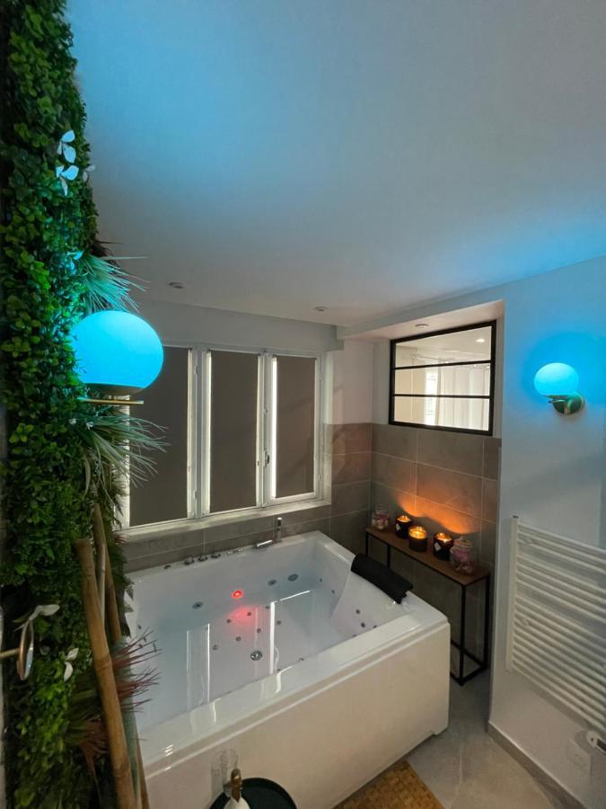 L’extasia appartement avec jacuzzi balneo double Grenoble Extérieur photo